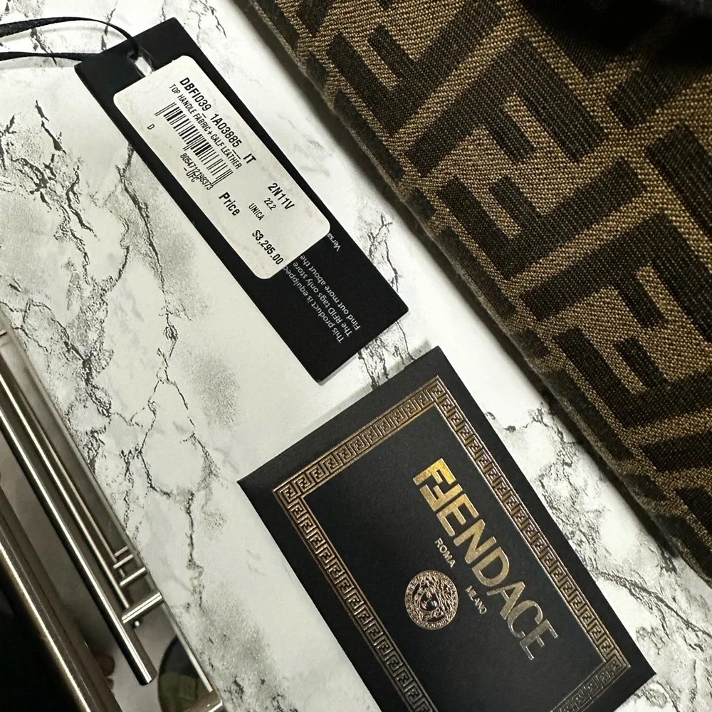 Fendace (Fendi and Versace
Collaboration) Limited edition handbag
La Medusa. - Picture 5 of 8